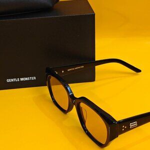 Gentle Monster NABI Sunglasses Black | Tried On Once | Like New